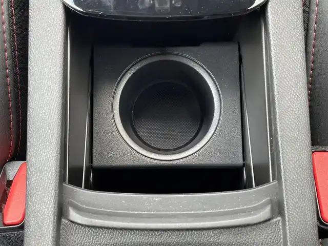 プジョー ３０８ SW GT ブルーHDi 岐阜県 2019(平31)年 1.7万km ネイクルホワイト 純正ディスプレイオーディオ/(Bluetooth/FM)/バックカメラ/クルーズコントロール/コーナーセンサー/ブラインドスポットモニター/レーンキープアシスト/プリクラッシュセーフティー/パドルシフト/ドライブレコーダー/LEDヘッドライト/ルーフレール/ETC/スマートキー/プッシュスタート/アイドリングストップ/保証書/取扱説明書