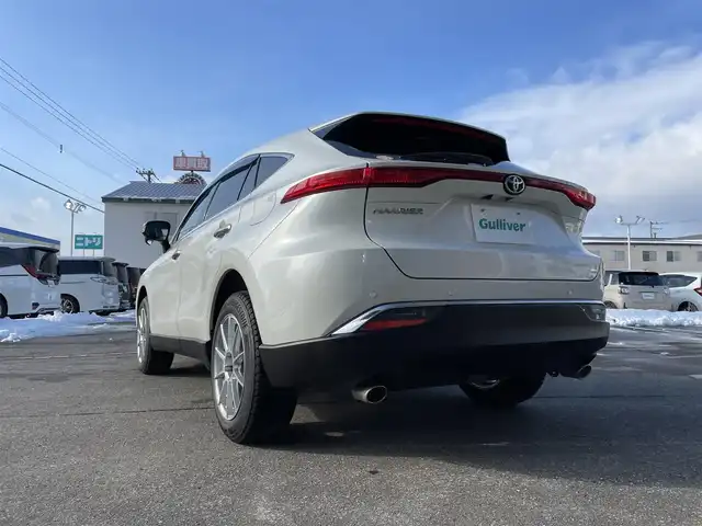 トヨタ ハリアー Z レザーパッケージ 道央・札幌 2021(令3)年 4.7万km ホワイトパールクリスタルシャイン ワンオーナー/４WD/純正HDDナビ(AM/FM/BT/USB)/フルセグ（走行中視聴可能）/バックカメラ/ウィンカーミラー/ステアリングリモコン/ステアリングヒーター/クルーズコントロール（追従走行あり）/ドアバイザー/プッシュスタート/ETC2.0（ビルトイン）/パワーバックドア/シートヒーター（運転席/助手席）/エアシート（運転席/助手席）/パワーシート（運転席/助助手席）/オートライト/オートマチックハイビーム/フォグランプ/オートブレーキホールド/コーナーセンサー/横滑り防止装置/衝突軽減ブレーキ/レーンキープアシスト/盗難防止装置/積込夏タイヤ（純正AW.225/55R19.20年製溝4ｍｍ）