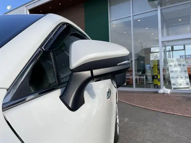 トヨタ ハリアー Z レザーパッケージ 道央・札幌 2021(令3)年 4.7万km ホワイトパールクリスタルシャイン ワンオーナー/４WD/純正HDDナビ(AM/FM/BT/USB)/フルセグ（走行中視聴可能）/バックカメラ/ウィンカーミラー/ステアリングリモコン/ステアリングヒーター/クルーズコントロール（追従走行あり）/ドアバイザー/プッシュスタート/ETC2.0（ビルトイン）/パワーバックドア/シートヒーター（運転席/助手席）/エアシート（運転席/助手席）/パワーシート（運転席/助助手席）/オートライト/オートマチックハイビーム/フォグランプ/オートブレーキホールド/コーナーセンサー/横滑り防止装置/衝突軽減ブレーキ/レーンキープアシスト/盗難防止装置/積込夏タイヤ（純正AW.225/55R19.20年製溝4ｍｍ）