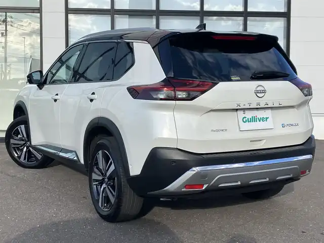 日産 エクストレイル G e－4ORCE 道南・函館 2023(令5)年 3.6万km ブリリアントホワイトパール/スーパーブラック 2トーン /純正メモリナビ//ドライブレコーダー//全周囲カメラ//デジタルインナーミラー//ＨＵＤ//クルーズコントロール//レーンキープアシスト//コーナーセンサー//パーキングアシスト//LEDヘッドライト//ルーフレール//ステアリングヒーター//シートヒーター//パワーシート//フロアマット//純正AW//ETC