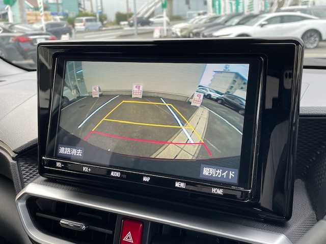 トヨタ ライズ Z 静岡県 2022(令4)年 2.3万km ファイアークォーツレッドM ●純正9インチナビ/(フルセグ/CD/DVD/Bluetooth)/(デンソーテン/NSZT-Y68T)/●前席シートヒーター/●バックカメラ/●レーダークルーズコントロール/●ブラインドスポットモニター/●プリクラッシュセーフティ/●レーンキープアシスト/●後方クリアランスソナー/●電動パーキングブレーキ/●オートブレーキホールド/●LEDヘッドライト＆フォグランプ/●オートライト/●革巻きステアリング/●ステアリングスイッチ/●ETC2.0/●電動格納ウィンカーミラー/●スマートキー/●プッシュスタート/●ドアバイザー/●純正フロアマット/●純正17インチアルミホイール/●W＋サイドSRS＋ABS/●車両取扱説明書/●ナビ取扱説明書