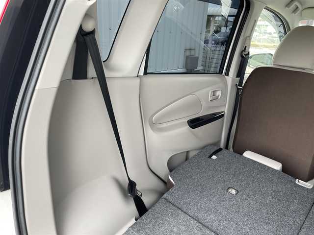 日産 デイズ J 滋賀県 2018(平30)年 4万km ホワイト 社外7インチナビ【AVN138M】/（AM/FM/ワンセグ/CD/DVD/USB）/ドライブレコーダー付きデジタルインナーミラー/バックカメラ/踏み間違い防止アシスト/ブレーキアシスト/プリクラッシュブレーキアシスト/ヒルスタート（坂道発進）アシスト/VDC（ビークルダイナミクスコントロール）/ABS（アンチロックブレーキシステム）/電動格納ミラー/ステアリングスイッチ/ハロゲンヘッドライト/マニュアルエアコン/リモコンキー