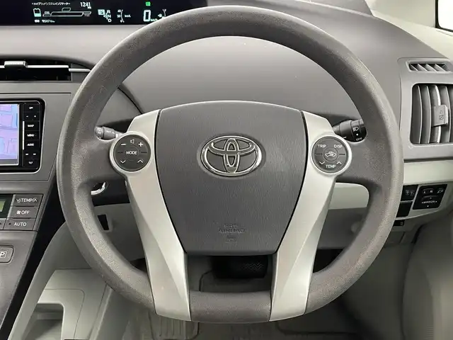 トヨタ プリウス S 大分県 2010(平22)年 9.5万km ホワイトパールクリスタルシャイン パナソニック製ナビゲーション/バックカメラ/フルセグTV/Bluetooth/ハロゲンヘッドライト/オートライト/フォグライト/ビルトインETC/新車保証書/取扱説明書/スペアキー