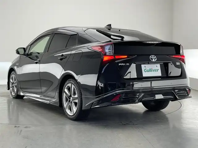 トヨタ プリウス Sツーリングセレクション 愛知県 2019(令1)年 4.4万km アティチュードブラックマイカ 純正ナビ/TRDエアロパーツ/トヨタセーフティセンス/シートヒーター/LEDオートライト/フォグランプ/ETC/前後ドライブレコーダー/レーダークルーズコントロール/純正アルミホイール/純正フロアマット/バックカメラ/コーナーセンサー/フルセグTV/DVD/衝突被害軽減ブレーキ/カーテンエアバック/禁煙車