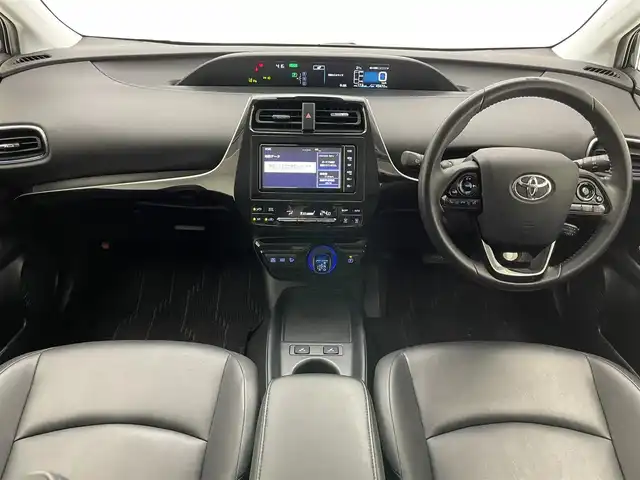 トヨタ プリウス Sツーリングセレクション 愛知県 2019(令1)年 4.4万km アティチュードブラックマイカ 純正ナビ/TRDエアロパーツ/トヨタセーフティセンス/シートヒーター/LEDオートライト/フォグランプ/ETC/前後ドライブレコーダー/レーダークルーズコントロール/純正アルミホイール/純正フロアマット/バックカメラ/コーナーセンサー/フルセグTV/DVD/衝突被害軽減ブレーキ/カーテンエアバック/禁煙車