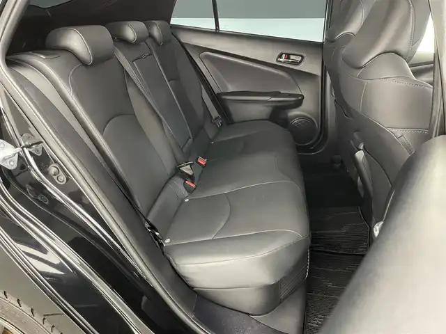 トヨタ プリウス Sツーリングセレクション 愛知県 2019(令1)年 4.4万km アティチュードブラックマイカ 純正ナビ/TRDエアロパーツ/トヨタセーフティセンス/シートヒーター/LEDオートライト/フォグランプ/ETC/前後ドライブレコーダー/レーダークルーズコントロール/純正アルミホイール/純正フロアマット/バックカメラ/コーナーセンサー/フルセグTV/DVD/衝突被害軽減ブレーキ/カーテンエアバック/禁煙車