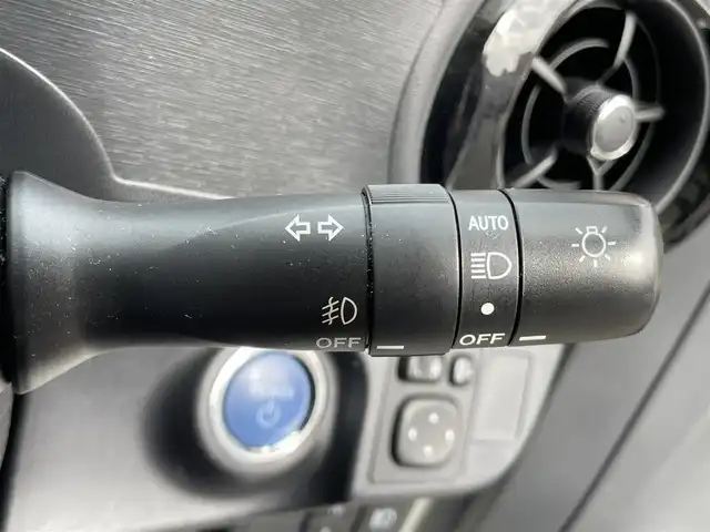 トヨタ アクア S スタイルブラック 神奈川県 2016(平28)年 5.1万km ライムホワイトパールクリスタルシャイン 衝突軽減ブレーキシステム/レーンキープアシスト/純正ＳＤナビ/・Bluetooth/AUX/CD/バックカメラ　/ビルトインＥＴＣ　/ＢＲＩＤＥＳＴＯＮＥ製ＢＡＬＭＩＮＵＭホイール　/オートライト/ＬＥＤヘッドライト　/フォグランプ　/プッシュスタート/スマートキー　/Wエアバッグ/保証書/スペアキー