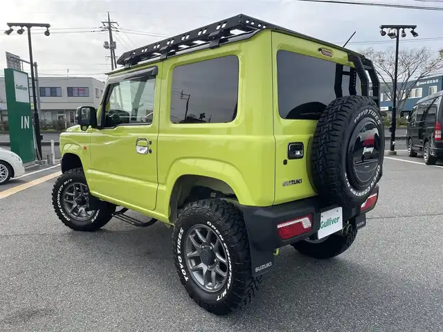 スズキ ジムニー XC 鳥取県 2023(令5)年 2.3万km キネティックイエロー/ブラック ４WD　ターボ/ツートンカラー/ルーフブラック/ワンオーナー/社外８型ナビ／ＴＶ／ＤＶＤ／ＣＤ／ＢＴ/フロント／バックカメラ/MotorFarm３インチリフトＵＰキット/・FARMスプリング/アブショーバー/・ステンレスラテラルロット/・キャスター＾補正ブッシュ/・50ｍｍ延長ブレーキホース/社外２本出しマフラー/カロッツエリアスピーカー/ツイーター/TOYOオープンカントリー/ルーフラック/リヤラダー/サイドステップ/ボンネット/バックドアダンパー交換/ボンネットバイザー/グリル内LEDデイライト/（通常時：ホワイト　ライト点灯時：オレンジ）/C.Llinkシリコンインテークホース/社外アルミスタットレスセット/（タイヤ残溝　９部山）/３Driveスロットルコントロール/衝突軽減ブレーキ/クルーズコントロール/ＬＥＤヘットライト/プッシュスタート/スマートキーｘ２/純正パーツ積込