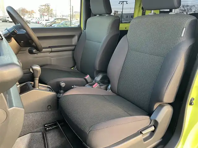 スズキ ジムニー XC 鳥取県 2023(令5)年 2.3万km キネティックイエロー/ブラック ４WD　ターボ/ツートンカラー/ルーフブラック/ワンオーナー/社外８型ナビ／ＴＶ／ＤＶＤ／ＣＤ／ＢＴ/フロント／バックカメラ/MotorFarm３インチリフトＵＰキット/・FARMスプリング/アブショーバー/・ステンレスラテラルロット/・キャスター＾補正ブッシュ/・50ｍｍ延長ブレーキホース/社外２本出しマフラー/カロッツエリアスピーカー/ツイーター/TOYOオープンカントリー/ルーフラック/リヤラダー/サイドステップ/ボンネット/バックドアダンパー交換/ボンネットバイザー/グリル内LEDデイライト/（通常時：ホワイト　ライト点灯時：オレンジ）/C.Llinkシリコンインテークホース/社外アルミスタットレスセット/（タイヤ残溝　９部山）/３Driveスロットルコントロール/衝突軽減ブレーキ/クルーズコントロール/ＬＥＤヘットライト/プッシュスタート/スマートキーｘ２/純正パーツ積込