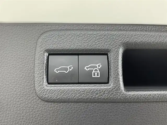 トヨタ ハリアー ハイブリッド Z レザーパッケージ 道央・札幌 2021(令3)年 3.6万km ホワイトパールクリスタルシャイン ・４WD/・モデリスタフルエアロ/・寒冷地仕様/・全方位カメラ/・１２．３インチ純正ディスプレイオーディオ/・ＪＢＬサウンド/・フルセグ＆ＢＴ＆Ｃａｒｐｌａｙ＆ＡｎｄｒｏｉｄＡｕｔｏ/・シートヒーター＆ベンチレーション/・ＥＴＣ２．０/・フロントLEDフォグランプ/・ステアリングヒーター/・アダプティブハイビーム/・前後コーナーセンサー/・BSM/・TSS/・PCS/・LKA/・RCTA/・カラーHUD/・デジタルインナーミラー/・オートブレーキホールド/・電動パーキングブレーキ/・パワーバックドア/・純正アルミホイール/・純正フロアマット