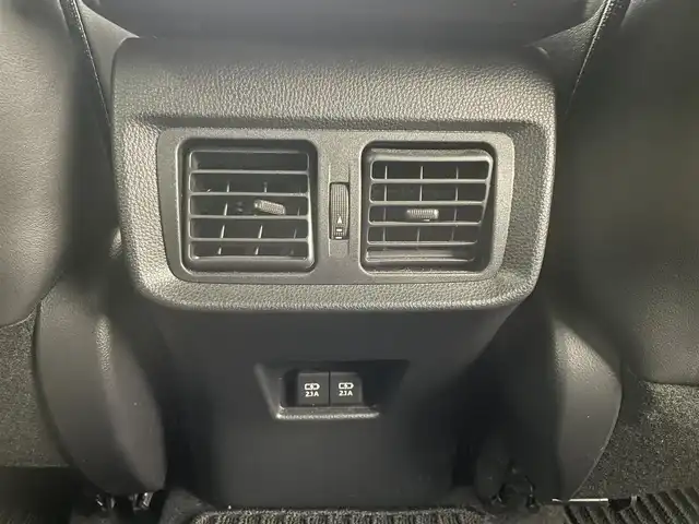 トヨタ ハリアー ハイブリッド Z レザーパッケージ 道央・札幌 2021(令3)年 3.6万km ホワイトパールクリスタルシャイン ・４WD/・モデリスタフルエアロ/・寒冷地仕様/・全方位カメラ/・１２．３インチ純正ディスプレイオーディオ/・ＪＢＬサウンド/・フルセグ＆ＢＴ＆Ｃａｒｐｌａｙ＆ＡｎｄｒｏｉｄＡｕｔｏ/・シートヒーター＆ベンチレーション/・ＥＴＣ２．０/・フロントLEDフォグランプ/・ステアリングヒーター/・アダプティブハイビーム/・前後コーナーセンサー/・BSM/・TSS/・PCS/・LKA/・RCTA/・カラーHUD/・デジタルインナーミラー/・オートブレーキホールド/・電動パーキングブレーキ/・パワーバックドア/・純正アルミホイール/・純正フロアマット