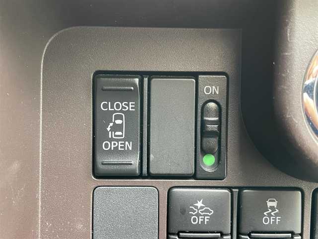 トヨタ タンク X S 東京都 2019(平31)年 3.3万km ファインブルーマイカメタリック 純正SDナビ(NDCD-W66)/ (Bluetooth/ワンセグTV)/前方ドライブレコーダー/ビルトインETC/片側パワースライドドア/スマートアシストII/・衝突回避支援ブレーキ機能/・誤発進抑制制御機能/・車線逸脱機能/・先行車発進お知らせ機能/横滑り防止装置/スマートキー/オートライト/純正フロアマット/スペアキー1本/保証書/取扱説明書