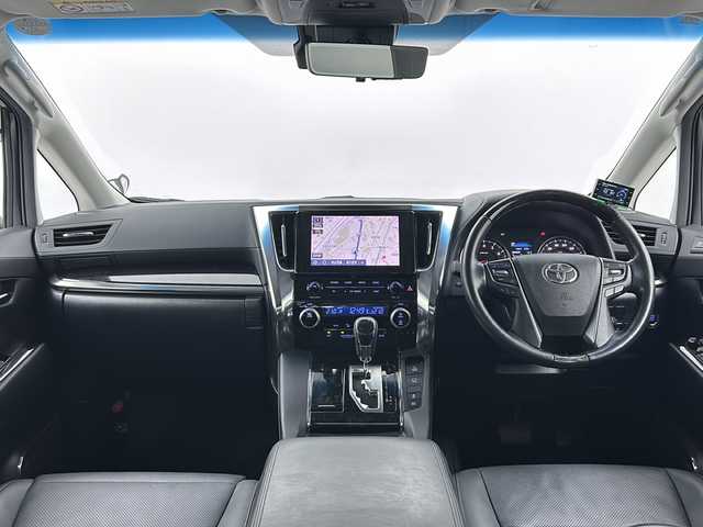 トヨタ アルファード S Cパッケージ 大阪府 2020(令2)年 5万km ホワイトパールクリスタルシャイン 純正9型ディスプレイオーディオナビ/【フルセグTV/Bluetooth/FM/AM】/純正12.1型フリップダウンモニター/ツインムーンルーフ/100V電源/パワーバックドア/両側パワースライドドア/トヨタセーフティセンス/・ブラインドスポットモニター(BSM)/・レーダークルーズコントロール/・プリクラッシュセーフティー/・オートマチックハイビーム/・レーンキープアシスト/オートホールド/レザーシート/パワーシート/シートメモリー/後席オットマン/D/N席シートベンチレーション/D/N席シートヒーター/ステアリングヒーター/バックカメラ/ビルドインETC/デジタルインナーミラー/社外レーダー