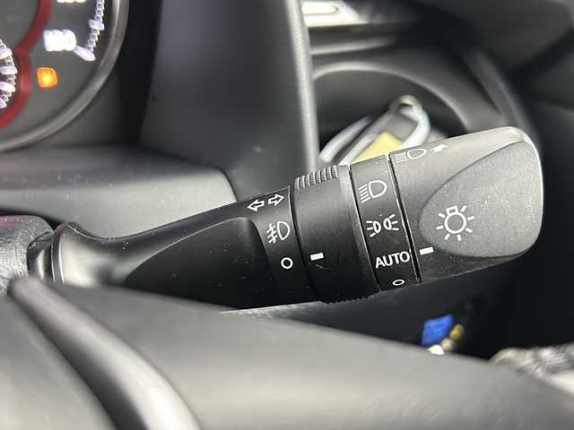 トヨタ アルファード S Cパッケージ 大阪府 2020(令2)年 5万km ホワイトパールクリスタルシャイン 純正9型ディスプレイオーディオナビ/【フルセグTV/Bluetooth/FM/AM】/純正12.1型フリップダウンモニター/ツインムーンルーフ/100V電源/パワーバックドア/両側パワースライドドア/トヨタセーフティセンス/・ブラインドスポットモニター(BSM)/・レーダークルーズコントロール/・プリクラッシュセーフティー/・オートマチックハイビーム/・レーンキープアシスト/オートホールド/レザーシート/パワーシート/シートメモリー/後席オットマン/D/N席シートベンチレーション/D/N席シートヒーター/ステアリングヒーター/バックカメラ/ビルドインETC/デジタルインナーミラー/社外レーダー