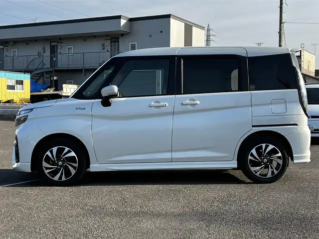 スズキ ソリオ バンディット HV MV 道央・札幌 2024(令6)年 1.5万km ピュアホワイトP ４WD/社外メモリーナビ/AM/FM/BT/スズキセーフティサポート/衝突被害軽減ブレーキ/横滑り防止装置/レーダークルーズコントロール/レーンキープアシスト/クリアランスソナー/バックカメラ/ETC/ドライブレコーダー/アイドリングストップ/両側パワースライドドア/前席シートヒーター/革巻きステアリング/ステアリングリモコン/プッシュスタート/スマートキー/LEDヘッドライト/オートライト/オートマチックハイビーム/フォグランプ/電動格納ミラー/ヒーテッドドアミラー/ウィンカーミラー/社外フロアマット/スペアキー