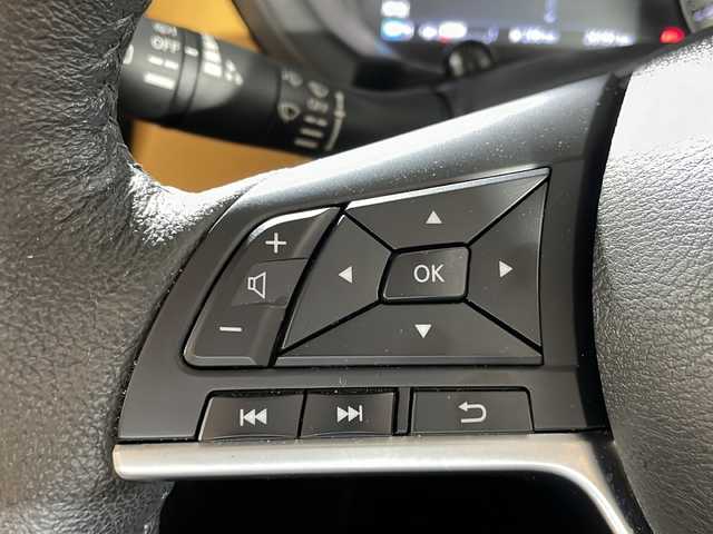 日産 キックス X ツートーンインテリアED 沖縄県 2021(令3)年 2.7万km ブリリアントホワイトパール/ピュアブラック 2トーン 県外仕入れ/禁煙車/純正８インチナビ/・ＣＤ／ＤＶＤ/・フルセグＴＶ／Ｂｌｕｅｔｏｏｔｈ/プロパイロット/アラウンドビューカメラ/レザーシート/純正１７インチアルミ　/シートヒーター/ビルトインETC/エマージェンシーブレーキ/インテリジェントルームミラー/ステアリングリモコン/スペアキー