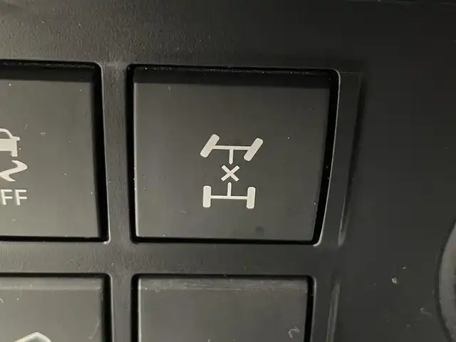 トヨタ ランドクルーザー プラド TX Lパッケージ 岩手県 2021(令3)年 5.5万km ホワイトパールクリスタルシャイン ワンオーナー/フルタイム４WD/ムーンルーフ/パノラミックビューモニター/マルチテレインモニター/本革シート/ルーフレール/トヨタセーフティセンス/プリクラッシュセーフティ/レーダークルーズコントロール/レーンディパーチャーアラート/ロードサインアシスト/オートマチックハイビーム/先行車発進告知機能/クリアランスソナー/ダウンヒルアシストコントロール/センターデフロック/パワーシート/シートヒーター/シートベンチレーション/純正ナビ/フルセグTV/ETC2.0/LEDヘッドランプ/フォグランプ/ウインドシールドデアイサー/リヤヒーターダクト/純正１９インチアルミホイール