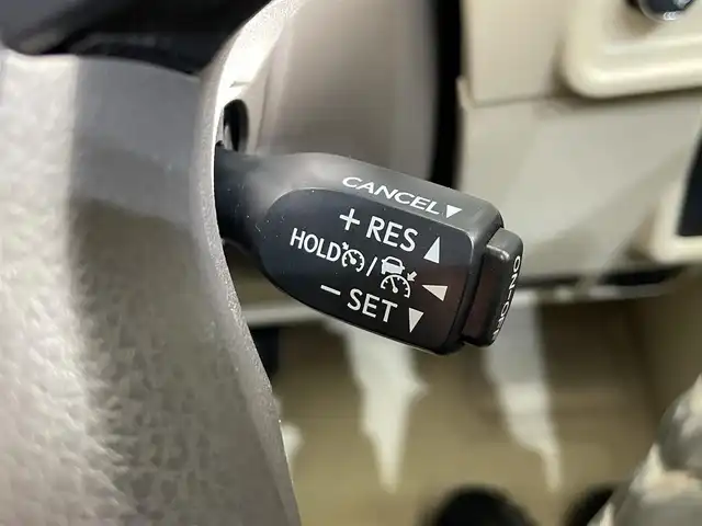 トヨタ ランドクルーザー プラド TX Lパッケージ 岩手県 2021(令3)年 5.5万km ホワイトパールクリスタルシャイン ワンオーナー/フルタイム４WD/ムーンルーフ/パノラミックビューモニター/マルチテレインモニター/本革シート/ルーフレール/トヨタセーフティセンス/プリクラッシュセーフティ/レーダークルーズコントロール/レーンディパーチャーアラート/ロードサインアシスト/オートマチックハイビーム/先行車発進告知機能/クリアランスソナー/ダウンヒルアシストコントロール/センターデフロック/パワーシート/シートヒーター/シートベンチレーション/純正ナビ/フルセグTV/ETC2.0/LEDヘッドランプ/フォグランプ/ウインドシールドデアイサー/リヤヒーターダクト/純正１９インチアルミホイール