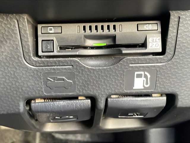 トヨタ ルーミー カスタムG 三重県 2019(令1)年 4.3万km パールホワイトⅢ 純正ＳＤナビ/バックカメラ/前後ドラレコ/両側パワースライドドア/シートヒーター/ＥＴＣ/クルーズコントロール/レーンキープアシスト/リヤクリアランスソナー/アイドリングストップ/衝突被害軽減システム/ステアリングリモコン/ＬＥＤライト/オートライト/オートマチックハイビーム/フォグランプ/モデリスタエアロ/フルセグTV/CD/DVD/SD/Bluetooth/禁煙車