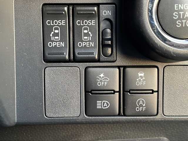 トヨタ ルーミー カスタムG 三重県 2019(令1)年 4.3万km パールホワイトⅢ 純正ＳＤナビ/バックカメラ/前後ドラレコ/両側パワースライドドア/シートヒーター/ＥＴＣ/クルーズコントロール/レーンキープアシスト/リヤクリアランスソナー/アイドリングストップ/衝突被害軽減システム/ステアリングリモコン/ＬＥＤライト/オートライト/オートマチックハイビーム/フォグランプ/モデリスタエアロ/フルセグTV/CD/DVD/SD/Bluetooth/禁煙車