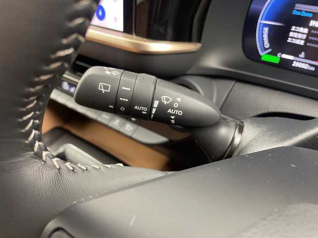 トヨタ クラウン スポーツ Z 大分県 2024(令6)年 2.9万km プレシャスホワイトパール 純正ディスプレイオーディオ（フルセグＴＶ／Ｂｌｕｅｔｏｏｔｈ）　/全方位カメラ　/トヨタセーフティーセンス　/パーキングアシスト　/パワーシート/シートヒーター/シートクーラー/電子パーキング/オートホールド/衝突軽減ブレーキ/オートハイビーム/パワーバックドア/ガラスルーフ/コーナーセンサー　/デジタルインナーミラー　/レーダークルーズコントロール