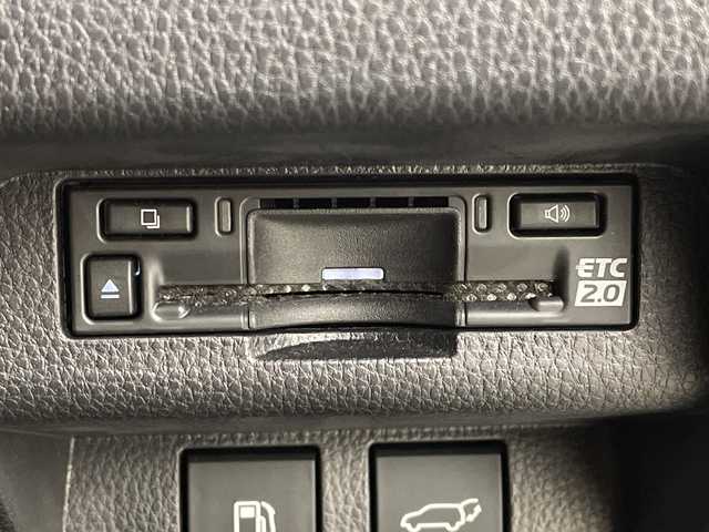 トヨタ クラウン スポーツ Z 大分県 2024(令6)年 2.9万km プレシャスホワイトパール 純正ディスプレイオーディオ（フルセグＴＶ／Ｂｌｕｅｔｏｏｔｈ）　/全方位カメラ　/トヨタセーフティーセンス　/パーキングアシスト　/パワーシート/シートヒーター/シートクーラー/電子パーキング/オートホールド/衝突軽減ブレーキ/オートハイビーム/パワーバックドア/ガラスルーフ/コーナーセンサー　/デジタルインナーミラー　/レーダークルーズコントロール