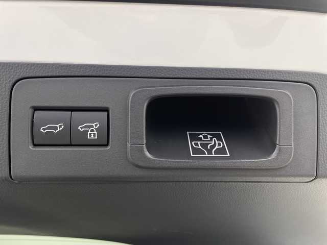 トヨタ クラウン スポーツ Z 大分県 2024(令6)年 2.9万km プレシャスホワイトパール 純正ディスプレイオーディオ（フルセグＴＶ／Ｂｌｕｅｔｏｏｔｈ）　/全方位カメラ　/トヨタセーフティーセンス　/パーキングアシスト　/パワーシート/シートヒーター/シートクーラー/電子パーキング/オートホールド/衝突軽減ブレーキ/オートハイビーム/パワーバックドア/ガラスルーフ/コーナーセンサー　/デジタルインナーミラー　/レーダークルーズコントロール