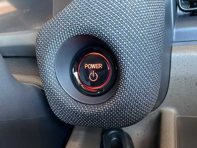 ホンダ フリード ハイブリット e:HEV AIR EX 静岡県 2025(令7)年 0.1千km メテオロイドグレーメタリック 純正9インチナビ/・AM/FM/・フルセグTV/・Apple Car Play/・Android Auto/・Bluetooth/ホンダセンシング/●衝突軽減ブレーキ（CMBS）/●先行車発進お知らせ機能/●歩行者事故低減ステアリング/●路外逸脱抑制機能/●標識認識機能/●渋滞追従機能付アダプティブクルーズコントロール/●車線維持支援システム/●トラフィックジャムアシスト（渋滞運転支援機能）/●誤発進抑制機能/●後方誤発進抑制機能/●近距離衝突軽減ブレーキ/●急アクセル抑制機能/●パーキングセンサーシステム/●オートハイビーム●/主要装備/・バックカメラ/・クリアランスソナー/・両側パワスラ/・ビルトインＥＴＣ/・電動パーキング/・リアクーラー/・サイドカーテンエアバッグ/・前席シートヒーター/・純正フロアマット/・純正アルミ