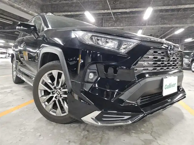トヨタ ＲＡＶ４ G Zパッケージ 香川県 2023(令5)年 7.3万km アティチュードブラックマイカ 4WD/ワンオーナー/純正10.5型ナビ/フルセグTV/ハンズフリーパワーバックドア/パノラミックビューモニター/ビルトインETC2.0/デジタルインナーミラー/レーダークルーズコントロール/セーフティセンス/・衝突被害軽減ブレーキ/・車線逸脱防止支援システム/・カーブ速度抑制機能/・ドライバー異常時対応システム/LEDヘッドランプ/革巻きステアリング/ステアリングヒーター/ブラック合皮シート/運転席パワーシート/前席シートヒーター/ベンチレーション/純正19インチアルミホイール/スマートキー/プッシュエンジンスタート/禁煙車