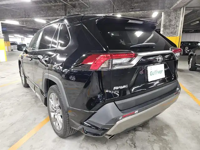 トヨタ ＲＡＶ４ G Zパッケージ 香川県 2023(令5)年 7.3万km アティチュードブラックマイカ 4WD/ワンオーナー/純正10.5型ナビ/フルセグTV/ハンズフリーパワーバックドア/パノラミックビューモニター/ビルトインETC2.0/デジタルインナーミラー/レーダークルーズコントロール/セーフティセンス/・衝突被害軽減ブレーキ/・車線逸脱防止支援システム/・カーブ速度抑制機能/・ドライバー異常時対応システム/LEDヘッドランプ/革巻きステアリング/ステアリングヒーター/ブラック合皮シート/運転席パワーシート/前席シートヒーター/ベンチレーション/純正19インチアルミホイール/スマートキー/プッシュエンジンスタート/禁煙車