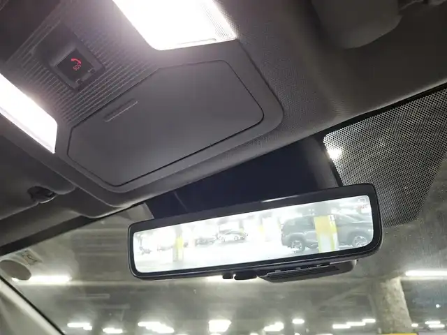 トヨタ ＲＡＶ４ G Zパッケージ 香川県 2023(令5)年 7.3万km アティチュードブラックマイカ 4WD/ワンオーナー/純正10.5型ナビ/フルセグTV/ハンズフリーパワーバックドア/パノラミックビューモニター/ビルトインETC2.0/デジタルインナーミラー/レーダークルーズコントロール/セーフティセンス/・衝突被害軽減ブレーキ/・車線逸脱防止支援システム/・カーブ速度抑制機能/・ドライバー異常時対応システム/LEDヘッドランプ/革巻きステアリング/ステアリングヒーター/ブラック合皮シート/運転席パワーシート/前席シートヒーター/ベンチレーション/純正19インチアルミホイール/スマートキー/プッシュエンジンスタート/禁煙車