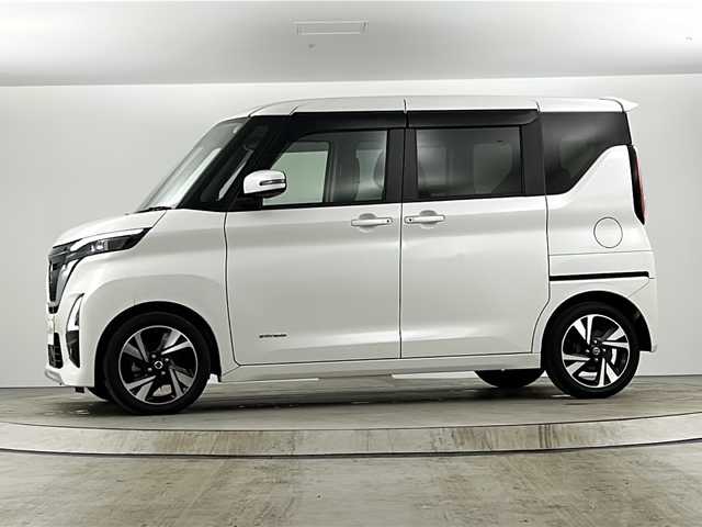 日産 ルークス HWS Gターボ プロパイロットED 愛知県 2020(令2)年 4.6万km ホワイトパール ターボ車　/プロパイロット/パナソニック　ストラーダ１０インチナビ　/CD/DVD/Bluetooth/フルセグ　/アラウンドビューモニター　/バックカメラ　/オートブレーキホールド/後席サーキュレーター/両側パワースライドドア　/前後コーナーセンサー　/前後ドライブレコーダー　/レーダークルーズコントロール　/ビルドインＥＴＣ　/スマートキー/プッシュスタート/オートエアコン/オートライト/LEDヘッドライト/ベンチシート/ABS/レーンキープアシスト/横滑り防止装置/盗難防止装置