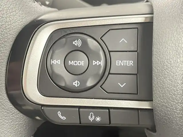 ダイハツ タント カスタム RS スタイルセレクション 千葉県 2022(令4)年 2.7万km シャイニングホワイトパール スマートアシスト/・先行車発進お知らせ機能/・車線逸脱防止アシスト/・標識認識アシスト/・レーンキープコントロール/・レーダークルーズコントロール/・クリアランスソナー/両側パワースライドドア/ミラクルオープン/スーパースライド/Panasonicメモリナビ/・型式：CN-HE01WD/・CD/DVD/Bluetooth/フルセグTV/バックカメラ/ビルトインETC/ハーフレザーシート/シートヒーター/電子パーキングブレーキ/革巻きステアリング/ステアリングスイッチ/オートライト/・LEDヘッドライト/・LEDフォグランプ/・シーケンシャルウィンカー/・電動格納ミラー/・ブレーキホールド/アイドリングストップ/純正15インチアルミホイール/純正フロアマット/純正ドアバイザー/禁煙車