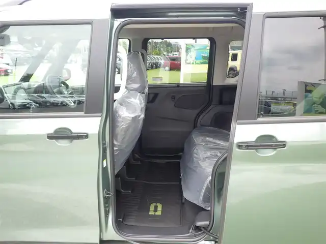 三菱 デリカミニ T プレミアム 千葉県 2025(令7)年 0.1万km未満 緑Ⅱ T　PREMIUM　4WD　9型ディスプレイオーディオ（121/330）CHAMONIXパッケージ（179190）/e-Assist/・衝突被害軽減ブレーキシステム（FCM）/・車線逸脱警報システム（LDW）/・誤発進抑制機能（前進＆後退時）（UMS）/・レーダークルーズコントロールシステム（ACC）/・オートマチックハイビーム[AHB]/ハンズフリー両側パワースライドドア/デジタルインナーミラー/ハーフレザーシート/前席シートヒーター/ディスプレイオーディオ/【Bluetooth接続】/【Apple CarPlay　Android Auto対応】/マルチアラウンドモニター/アイドリングストップ/ステアリングスイッチ/ステアリングヒーター/革巻きステアリング/パドルシフト/LEDヘッドライト/フォグライト/コーナーセンサー/純正15インチアルミホイル/サイド/カーテンエアバッグ/キーレスオペレーションシステム