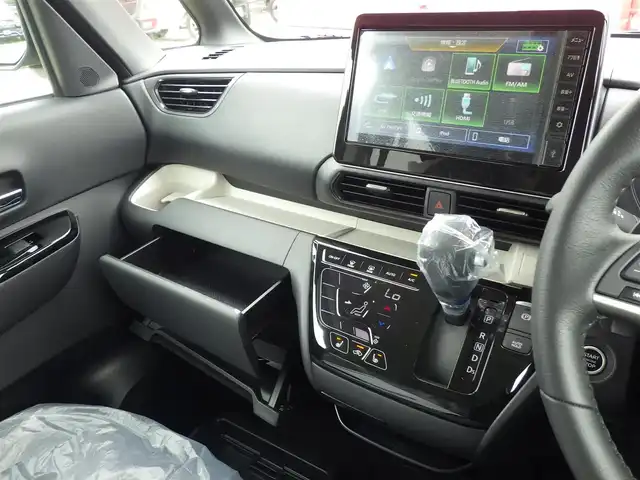 三菱 デリカミニ T プレミアム 千葉県 2025(令7)年 0.1万km未満 緑Ⅱ T　PREMIUM　4WD　9型ディスプレイオーディオ（121/330）CHAMONIXパッケージ（179190）/e-Assist/・衝突被害軽減ブレーキシステム（FCM）/・車線逸脱警報システム（LDW）/・誤発進抑制機能（前進＆後退時）（UMS）/・レーダークルーズコントロールシステム（ACC）/・オートマチックハイビーム[AHB]/ハンズフリー両側パワースライドドア/デジタルインナーミラー/ハーフレザーシート/前席シートヒーター/ディスプレイオーディオ/【Bluetooth接続】/【Apple CarPlay　Android Auto対応】/マルチアラウンドモニター/アイドリングストップ/ステアリングスイッチ/ステアリングヒーター/革巻きステアリング/パドルシフト/LEDヘッドライト/フォグライト/コーナーセンサー/純正15インチアルミホイル/サイド/カーテンエアバッグ/キーレスオペレーションシステム