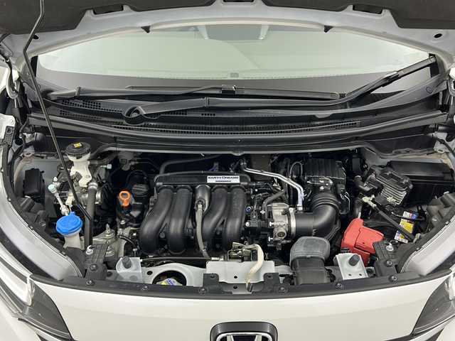 ホンダ フリード G ホンダセンシング 三重県 2021(令3)年 3.9万km プラチナホワイトパール ホンダセンシング/衝突軽減ブレーキ/横滑り防止装置/車線維持支援システム/盗難防止装置/社外8インチメモリーナビ/Bluetooth/CD/DVD/バックカメラ/純正前後ドライブレコーダー/純正ビルトインETC/レーダークルーズコントロール/運転席シートヒーター/助手席シートヒーター/両側パワースライドドア/オートAC/アイドリングストップ/ステアリングスイッチ