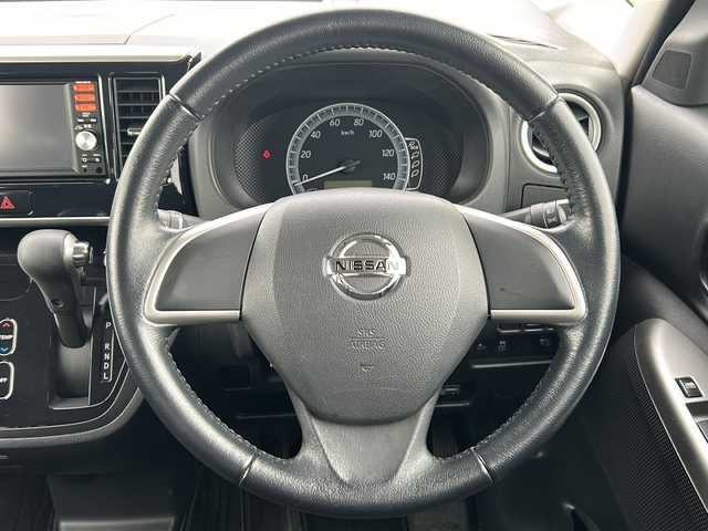 日産 デイズ ルークス X Vセレクション 茨城県 2016(平28)年 2.5万km ホワイトパール 純正ディーラーSDナビ/AM/FM/BT/フルセグTV/CD/USBポート/全方位カメラ/横滑り防止装置/両側パワースライド/ベンチシート/純正14インチアルミホイル/プッシュスタート/スマートキー/ETC/禁煙車