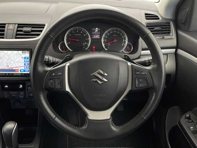 スズキ スイフト XS 長野県 2011(平23)年 6.8万km スノーホワイトパール SDナビ(QY-7150S-A)CD&SD&AM&FM&ワンセグ/純正ビルトインETC/クルーズコントロール/ステアリングスイッチ/パドルシフト/フォグランプ/電動格納ミラー/ヘッドライトレベライザー/ドアバイザー/純正16インチアルミホイール装着/シートリフター/スマートキー/プッシュスタート/スペアキー1本