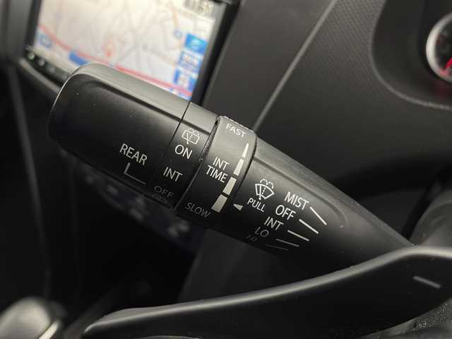 スズキ スイフト XS 長野県 2011(平23)年 6.8万km スノーホワイトパール SDナビ(QY-7150S-A)CD&SD&AM&FM&ワンセグ/純正ビルトインETC/クルーズコントロール/ステアリングスイッチ/パドルシフト/フォグランプ/電動格納ミラー/ヘッドライトレベライザー/ドアバイザー/純正16インチアルミホイール装着/シートリフター/スマートキー/プッシュスタート/スペアキー1本