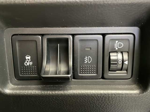 スズキ スイフト XS 長野県 2011(平23)年 6.8万km スノーホワイトパール SDナビ(QY-7150S-A)CD&SD&AM&FM&ワンセグ/純正ビルトインETC/クルーズコントロール/ステアリングスイッチ/パドルシフト/フォグランプ/電動格納ミラー/ヘッドライトレベライザー/ドアバイザー/純正16インチアルミホイール装着/シートリフター/スマートキー/プッシュスタート/スペアキー1本