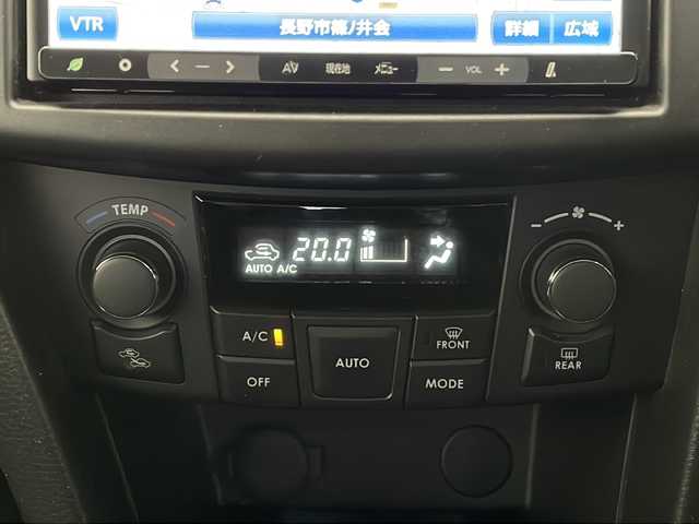 スズキ スイフト XS 長野県 2011(平23)年 6.8万km スノーホワイトパール SDナビ(QY-7150S-A)CD&SD&AM&FM&ワンセグ/純正ビルトインETC/クルーズコントロール/ステアリングスイッチ/パドルシフト/フォグランプ/電動格納ミラー/ヘッドライトレベライザー/ドアバイザー/純正16インチアルミホイール装着/シートリフター/スマートキー/プッシュスタート/スペアキー1本