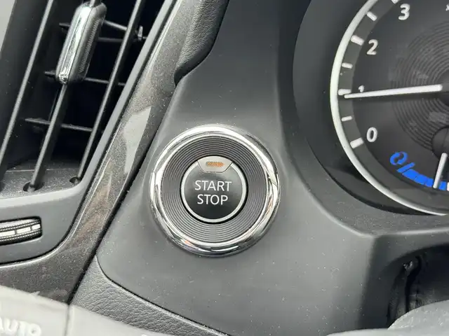 日産 スカイライン ハイブリッド GT タイプSP 兵庫県 2020(令2)年 6.3万km ブリリアントホワイトパール 純正ナビ/サンルーフ/全方位モニター/フルセグTV/Bluetooth接続可/ビルトインETC2.0/ドライブレコーダー/レーダークルーズコントロール/黒革シート/シートヒーター/パワーシート/リバース連動ドアミラー/純正19インチAW