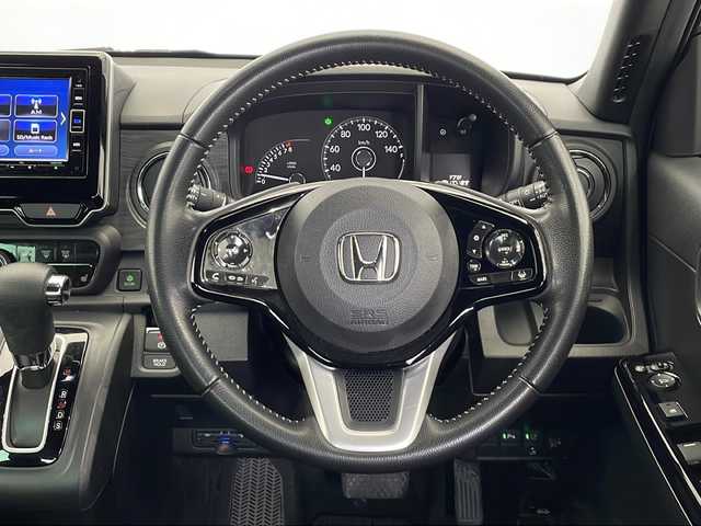 ホンダ Ｎ ＯＮＥ プレミアム 栃木県 2021(令3)年 6万km ブリティッシュグリーンP ワンオーナー/禁煙車/純正ナビ/(CD/DVD/フルセグTV/Bluetooth/MSV/SD/USB)/バックカメラ/ホンダセンシング/・アダプティブクルーズコントロール/・衝突軽減ブレーキ/・車線維持支援システム/コーナーセンサー/ビルトインETC/前方ドラレコ/ハーフレザー/シートヒーター/オートライト/LEDヘッドライト/横滑り防止装置/フォグランプ/スマートキー/プッシュスタート/ステアリングスイッチ/革巻きステアリング/ウィンカーミラー/電動格納ミラー/純正14インチアルミホイール/純正フロアマット