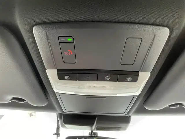 三菱 アウトランダー ＰＨＥＶ P 千葉県 2022(令4)年 2.3万km ホワイトダイヤモンド BOSEサウンド/eアシスト/　衝突軽減ブレーキ/レーンキープアシスト/　レーダークルーズコントロール/ヘッドアップディスプレイ/　クリアランスソナー/ブラインドスポットモニター/純正メーカーディスプレイナビ/　フルセグ/BT/USB/カープレイ/全方位カメラ/パドルシフト/ETC2.0/ステアリングスイッチ/ワイヤレス充電/100V電源/アイドリングストップ/ハンズフリーパワーバックドア/レザーシート/パワーシート(D/N席)/D/N席2メモリシート/シートヒーター(D/N席)/スマートキー/プッシュスタート/LEDヘッドライト/オートライト/アダプティブヘッドライト/フォグライト/純正フロアマット