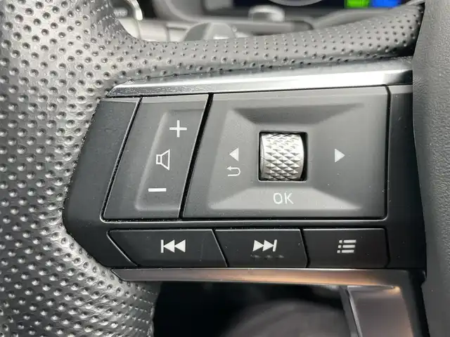 三菱 アウトランダー ＰＨＥＶ P 千葉県 2022(令4)年 2.3万km ホワイトダイヤモンド BOSEサウンド/eアシスト/　衝突軽減ブレーキ/レーンキープアシスト/　レーダークルーズコントロール/ヘッドアップディスプレイ/　クリアランスソナー/ブラインドスポットモニター/純正メーカーディスプレイナビ/　フルセグ/BT/USB/カープレイ/全方位カメラ/パドルシフト/ETC2.0/ステアリングスイッチ/ワイヤレス充電/100V電源/アイドリングストップ/ハンズフリーパワーバックドア/レザーシート/パワーシート(D/N席)/D/N席2メモリシート/シートヒーター(D/N席)/スマートキー/プッシュスタート/LEDヘッドライト/オートライト/アダプティブヘッドライト/フォグライト/純正フロアマット