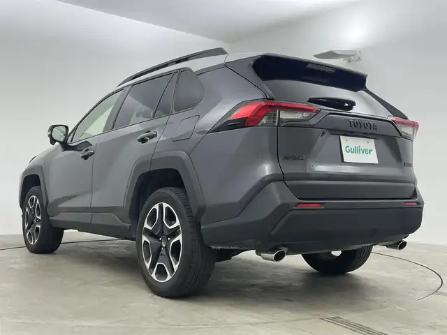 トヨタ ＲＡＶ４ アドベンチャー 岡山県 2020(令2)年 5.7万km アッシュグレーメタリック/ グレーメタリック 9インチナビ/【フルセグ/Bluetooth/CD/DVD】/トヨタセーフティセンス/　・プリクラッシュセーフティ/　・レーダークルーズコントロール/　・レーンキープアシスト/　・オートハイビーム/バックカメラ/純正19インチアルミホイール＋サマータイヤ：装着/合皮レザーシート/エアシート/シートヒーター/純正ドライブレコーダー/LEDヘッドライト/ビルトインETC/スマートキー/プッシュスタート/コーナーセンサー/純正フロアマット/スペアキー×1