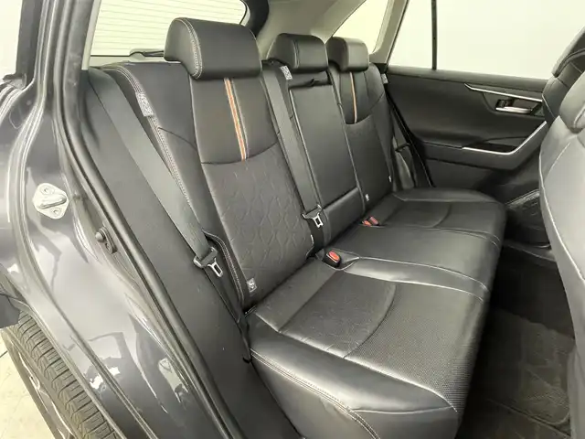 トヨタ ＲＡＶ４ アドベンチャー 岡山県 2020(令2)年 5.7万km アッシュグレーメタリック/ グレーメタリック 9インチナビ/【フルセグ/Bluetooth/CD/DVD】/トヨタセーフティセンス/　・プリクラッシュセーフティ/　・レーダークルーズコントロール/　・レーンキープアシスト/　・オートハイビーム/バックカメラ/純正19インチアルミホイール＋サマータイヤ：装着/合皮レザーシート/エアシート/シートヒーター/純正ドライブレコーダー/LEDヘッドライト/ビルトインETC/スマートキー/プッシュスタート/コーナーセンサー/純正フロアマット/スペアキー×1