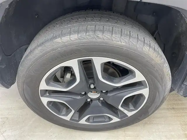 トヨタ ＲＡＶ４ アドベンチャー 岡山県 2020(令2)年 5.7万km アッシュグレーメタリック/ グレーメタリック 9インチナビ/【フルセグ/Bluetooth/CD/DVD】/トヨタセーフティセンス/　・プリクラッシュセーフティ/　・レーダークルーズコントロール/　・レーンキープアシスト/　・オートハイビーム/バックカメラ/純正19インチアルミホイール＋サマータイヤ：装着/合皮レザーシート/エアシート/シートヒーター/純正ドライブレコーダー/LEDヘッドライト/ビルトインETC/スマートキー/プッシュスタート/コーナーセンサー/純正フロアマット/スペアキー×1
