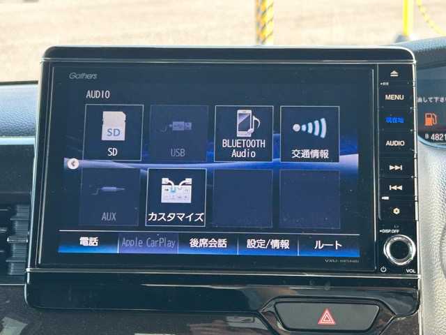 ホンダ Ｎ ＢＯＸ カスタム G L ターボ ホンダセンシング 千葉県 2020(令2)年 2.7万km プラチナホワイトパール 純正8インチメモリナビ/Bluetooth/CD/DVD/フルセグTV/バックカメラ/ETC/前後ドライブレコーダー/社外レーダー/衝突軽減ブレーキ/アダプティブクルーズコントロール/誤発進抑制機能/後方誤発進抑制機能/路外逸脱警報/レーンキープアシスト/標識認識機能/先行車発信お知らせ/オートハイビーム/両側パワースライドドア/ハーフレザーシート/前席シートヒーター/ロールサンシェード/パドルシフト/ステアリングスイッチ/スマートキー/ウインカーミラー/純正15インチアルミホイール/純正フロアマット/純正ドアバイザー