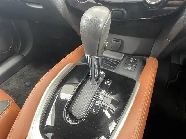 日産 エクストレイル 20Xi レザーエディション 千葉県 2020(令2)年 1.4万km シャイニングブルー プロパイロット/純正10インチナビ　/（型式：MM519D-L）/ＣＤ/ＤＶＤ/Ｂｌｕｅｔｏｏｔｈ/フルセグTV　/レーダークルーズコントロール　/ＥＴＣ　/全周囲カメラ　/パワーシート　/シートヒーター　/パワーバックドア　/タンレザーシート　/ルーフレール/ウィンカーミラー